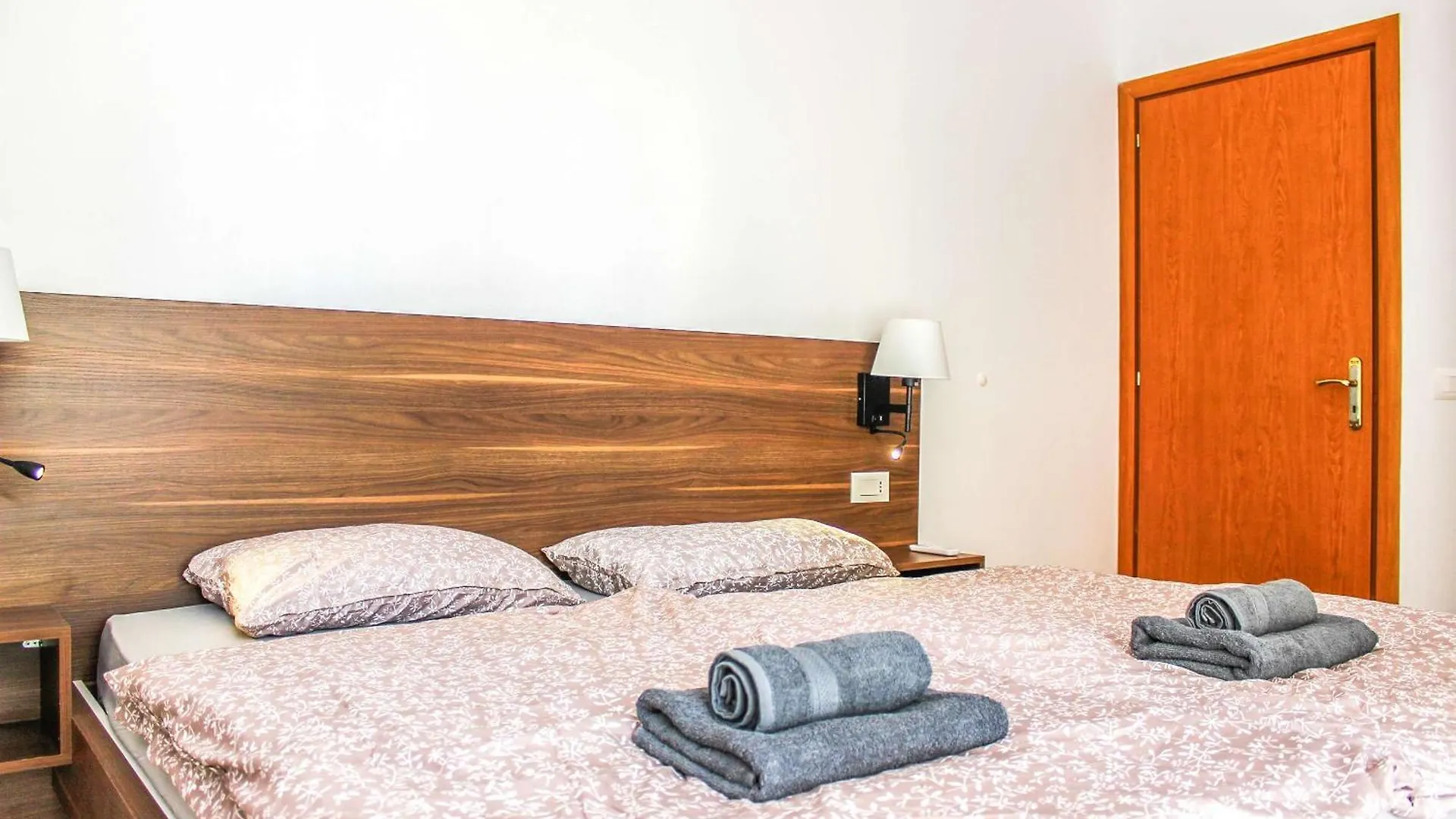 2 Bedroom Apartment 1142 Durres 0*,
