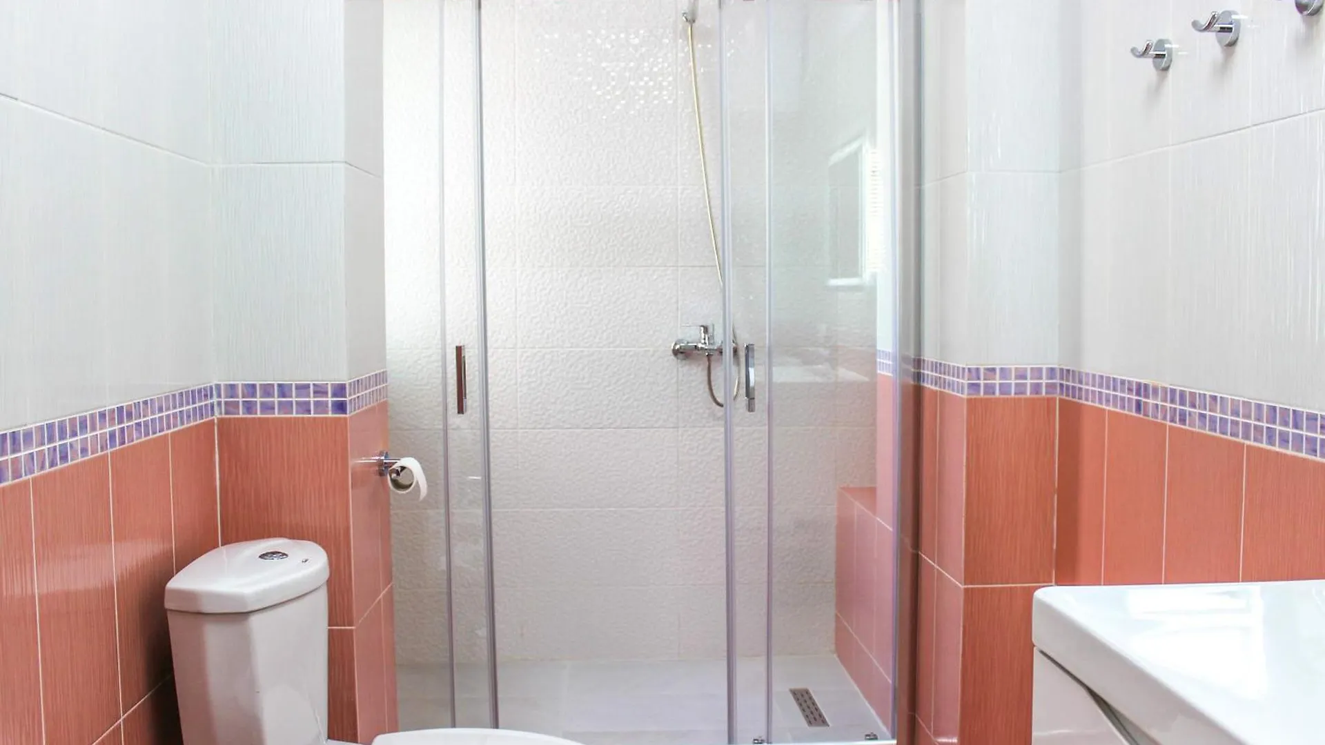2 Bedroom Apartment 1142 Durres 0*,